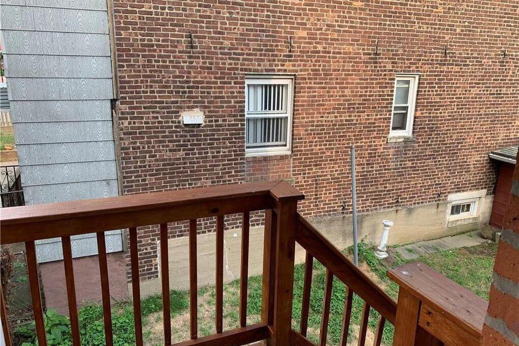 Foto 3 de vivienda ubicada en 2078 Mayflower Ave Unit 2