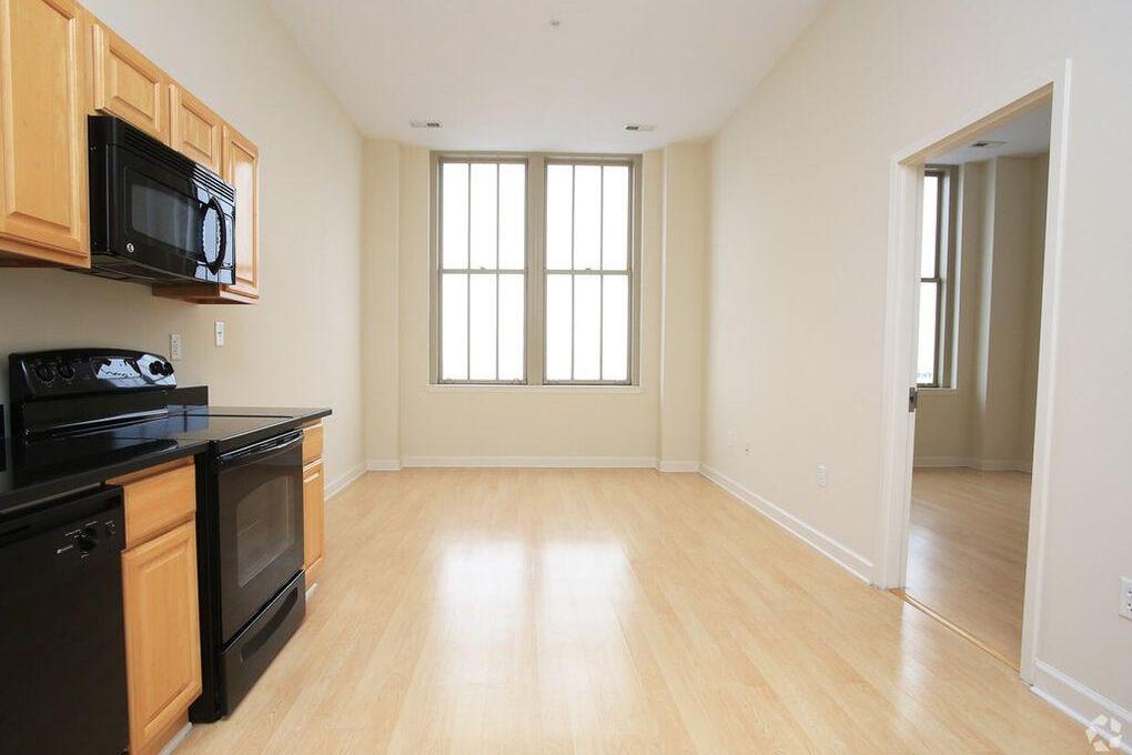 Foto 2 de apartamento en 2315 Saint Paul St