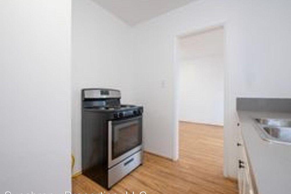 Foto 5 de apartamento en 545 Linden Ave