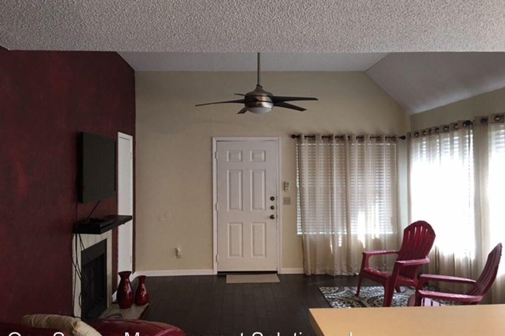 Foto 2 de vivienda en 380 Lake Meade Seminole County Ct # 30-203