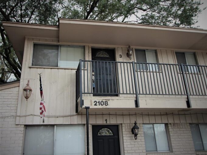 Foto 1 de vivienda ubicada en 2108 N Park Ave Apt 3