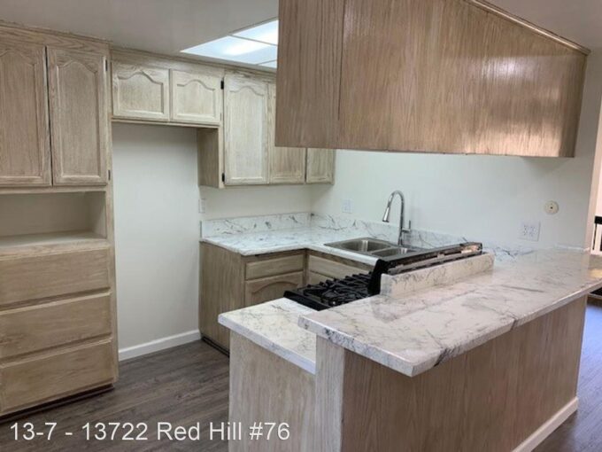 Foto 1 de apartamento en 13722 Red Hill Ave Apt 76