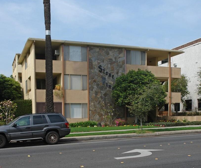 Foto 1 de apartamento ubicada en 385-395 Los Robles Ave