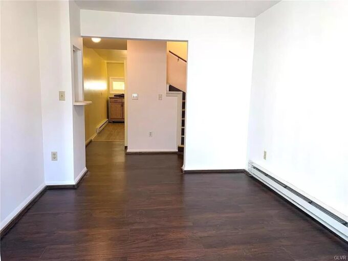 Foto 1 de apartamento en 75 N Oak St